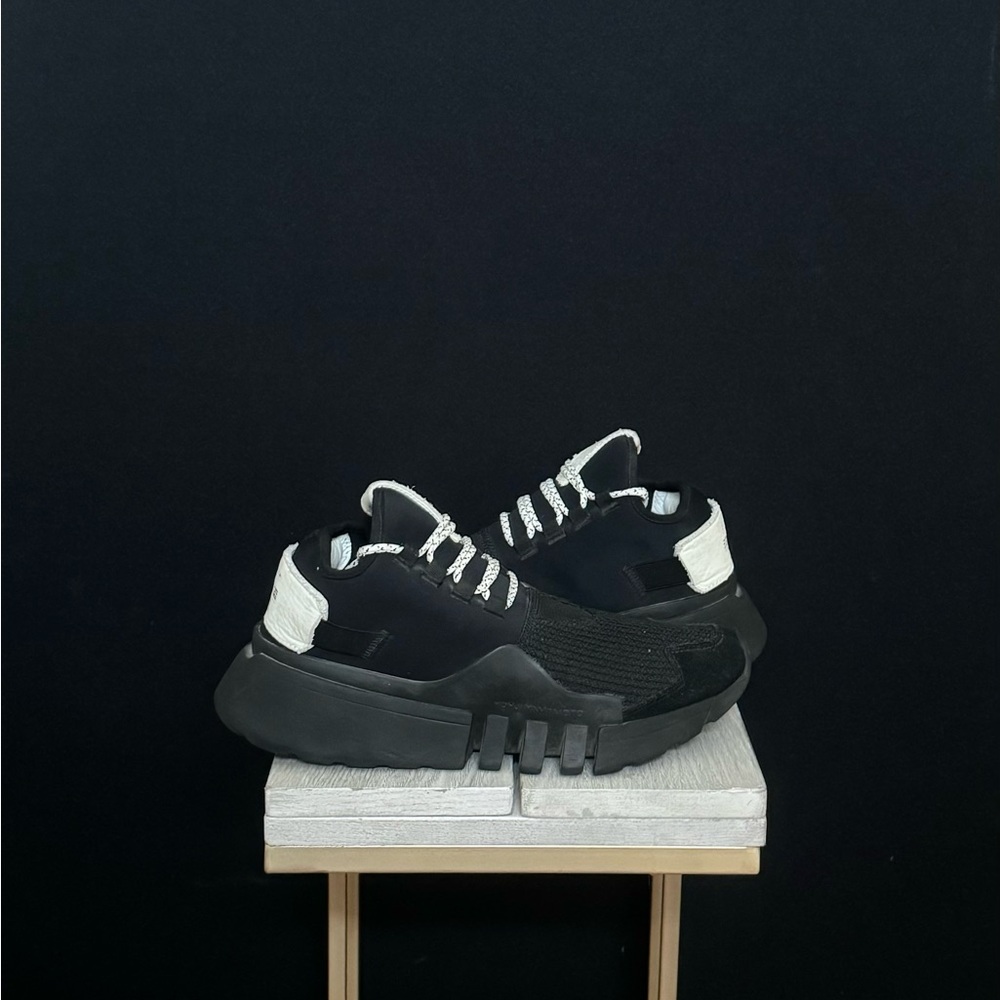 Y-3 shoe great condition size 6.5